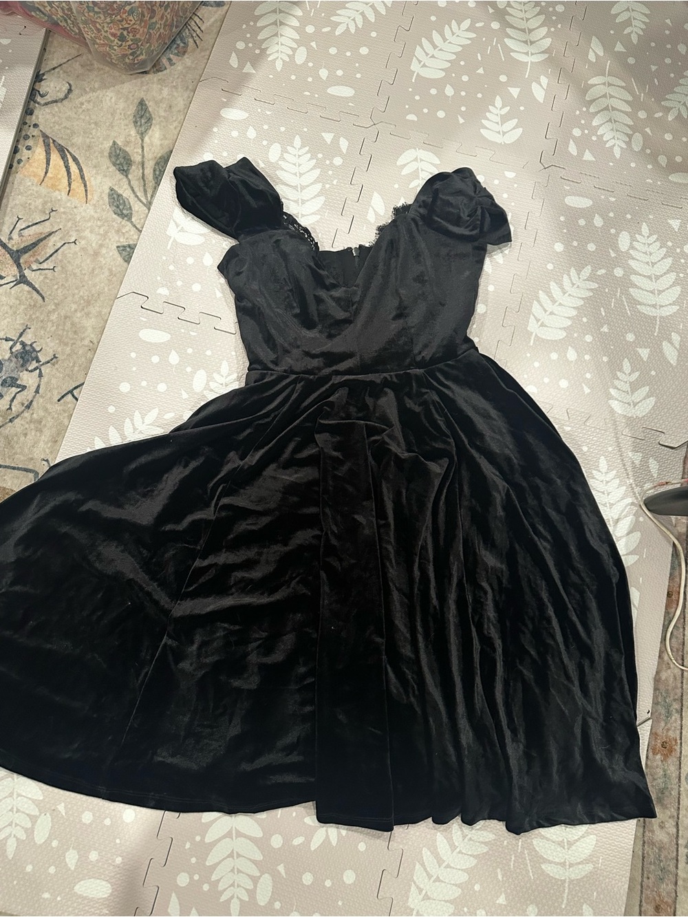 La femme en noire Baudelaire black swing dress size Xl